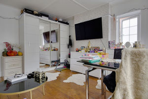 Lounge/Diner- click for photo gallery